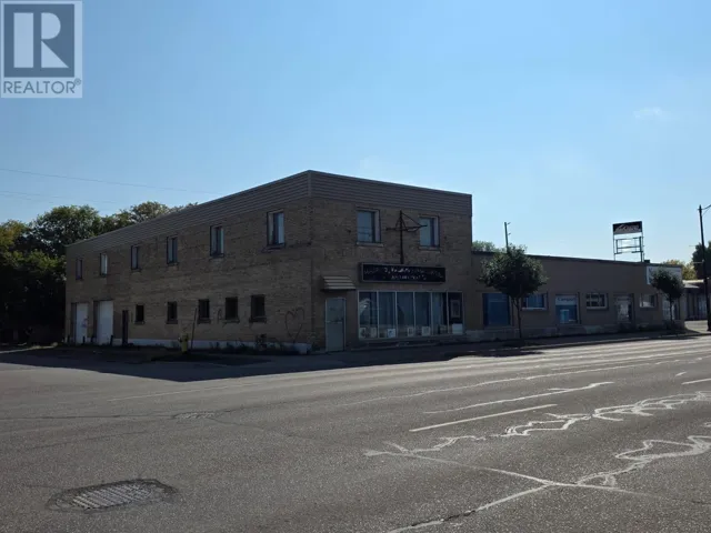 448 May St. N., Thunder Bay, Ontario P7C3R5