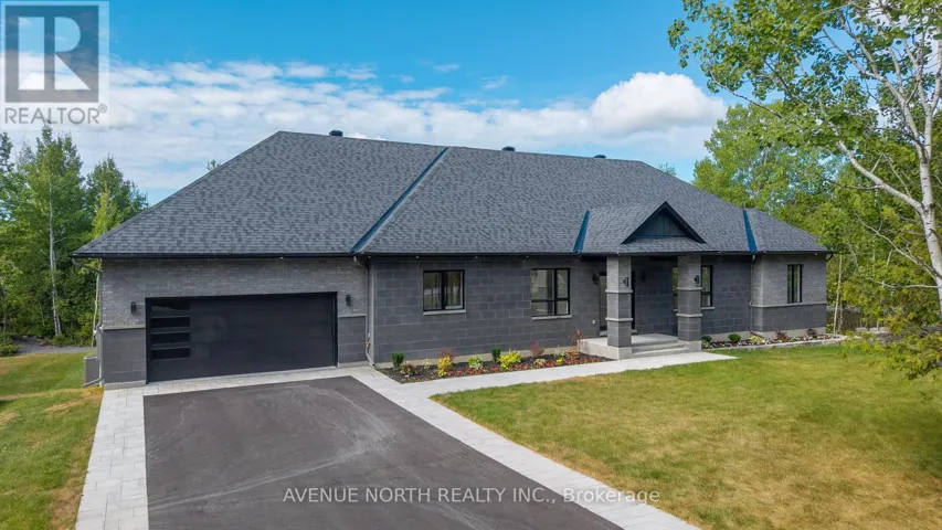 135 CHERRY HILL DRIVE, Ottawa, Ontario K0A1L0