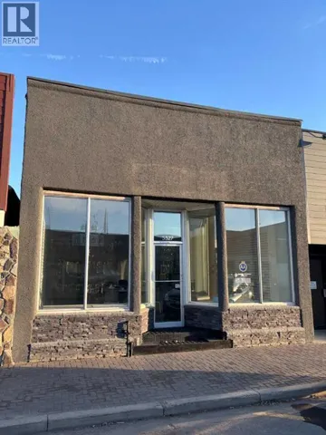 5327 48 Avenue, Taber, Alberta T1G1S7