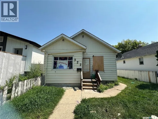 322 H AVENUE S, Saskatoon, Saskatchewan S7M1W3