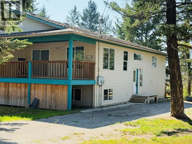 1B Wolf Crescent, Windermere, British Columbia V0A1K2