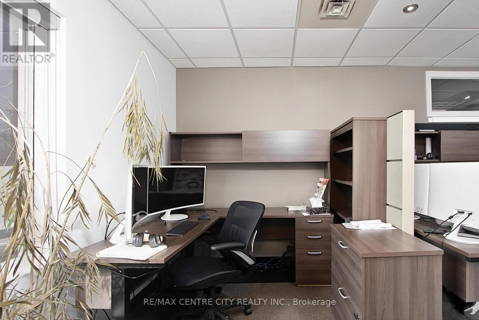 Commercial Sale For Sale