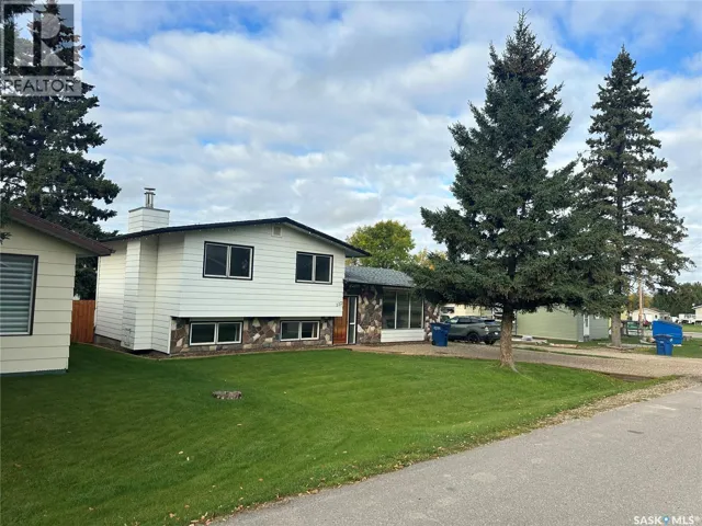 112 5th AVENUE N, Big River, Saskatchewan S0J0E0