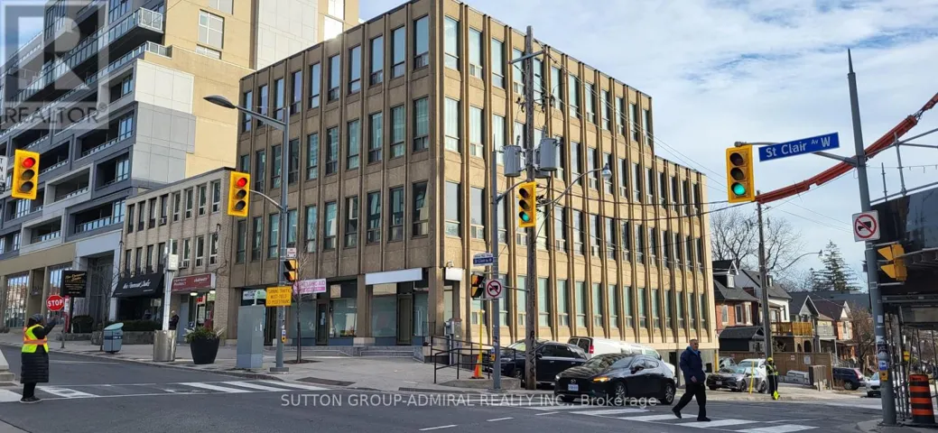 204B - 845 ST CLAIR AVENUE W, Toronto (Oakwood Village), Ontario M6C1C2