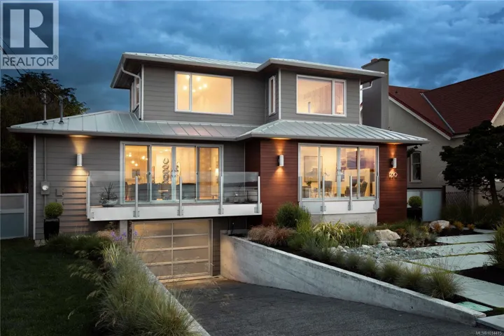 1250 Beach Dr, Oak Bay, British Columbia V8S2N3