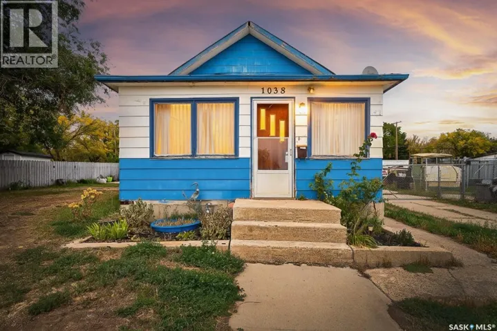 1038 Athabasca STREET E, Moose Jaw, Saskatchewan S6H0N2