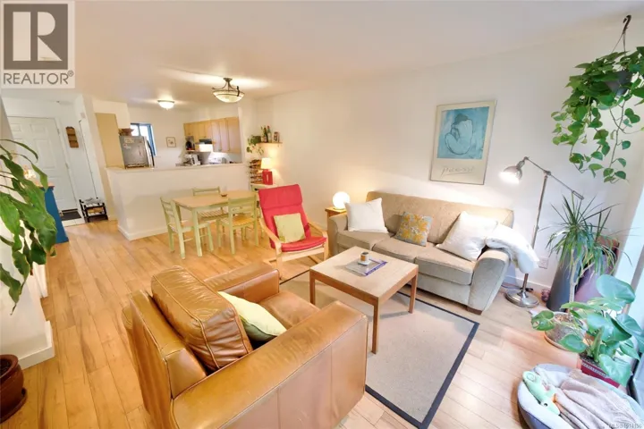 10 595 Gibson St, Tofino, British Columbia V0R2Z0