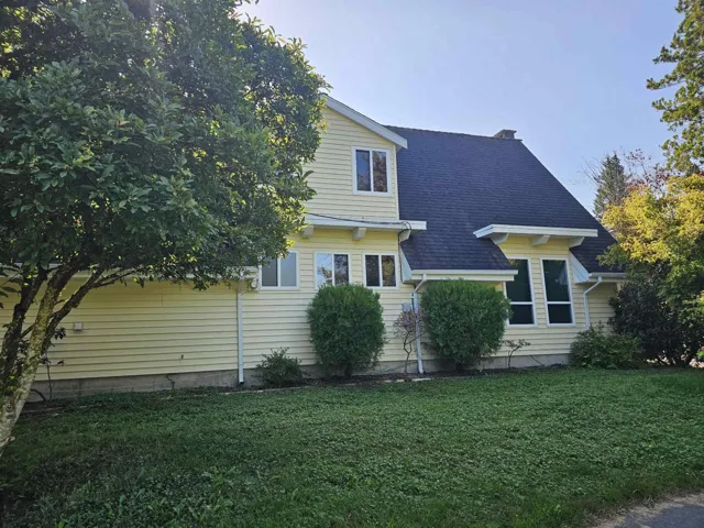 19850 48 AVENUE, Langley, British Columbia V3A3L1