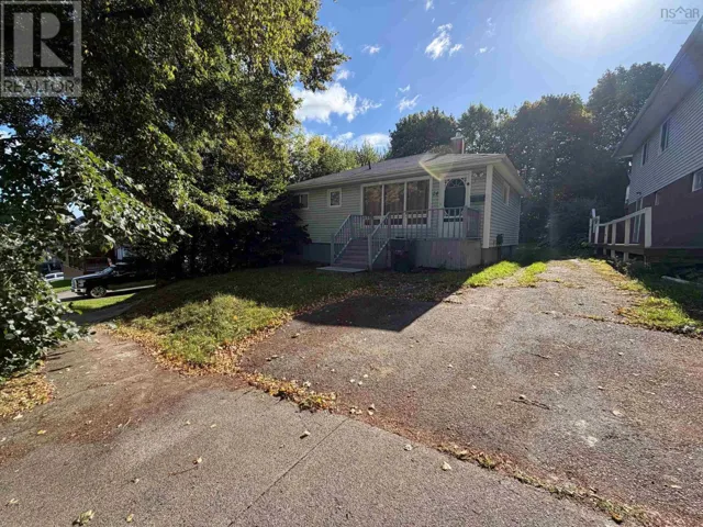 24 Highland Street, Sydney, Nova Scotia B1P4H9