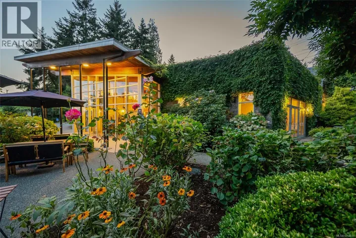 6552 North Rd, Duncan, British Columbia V9L6K9