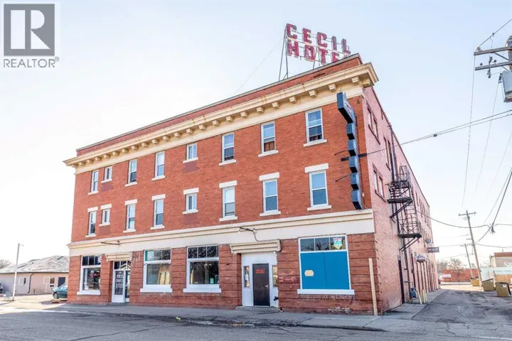 733 4 Street SE, Medicine Hat, Alberta T1A0L3