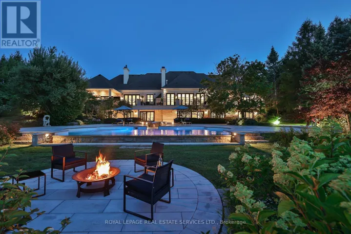 16 EVERSLEY HALL, King, Ontario L7B1L8