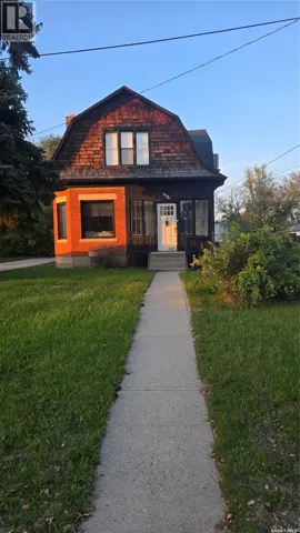 608 Walsh AVENUE, Oxbow, Saskatchewan S0C2B0