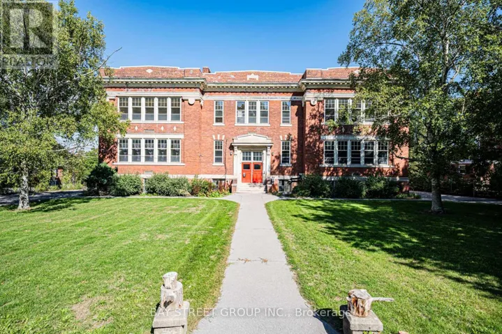 39 PINE STREET N, Port Hope, Ontario L1A3G5