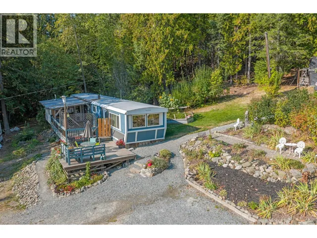 1137 36th Avenue N, Creston, British Columbia V0B1G1