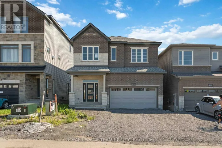 902 LOCOMOTION LANE, Ottawa, Ontario K2V0V1