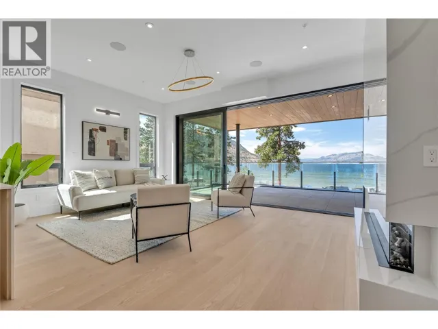 602 Lakeshore Drive Unit# 202, Penticton, British Columbia V2A1B9