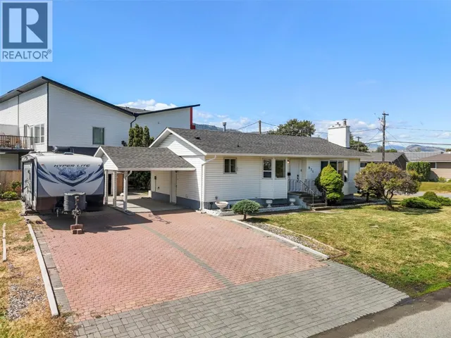 971 Kirkland Place, Kamloops, British Columbia V2B3Y7