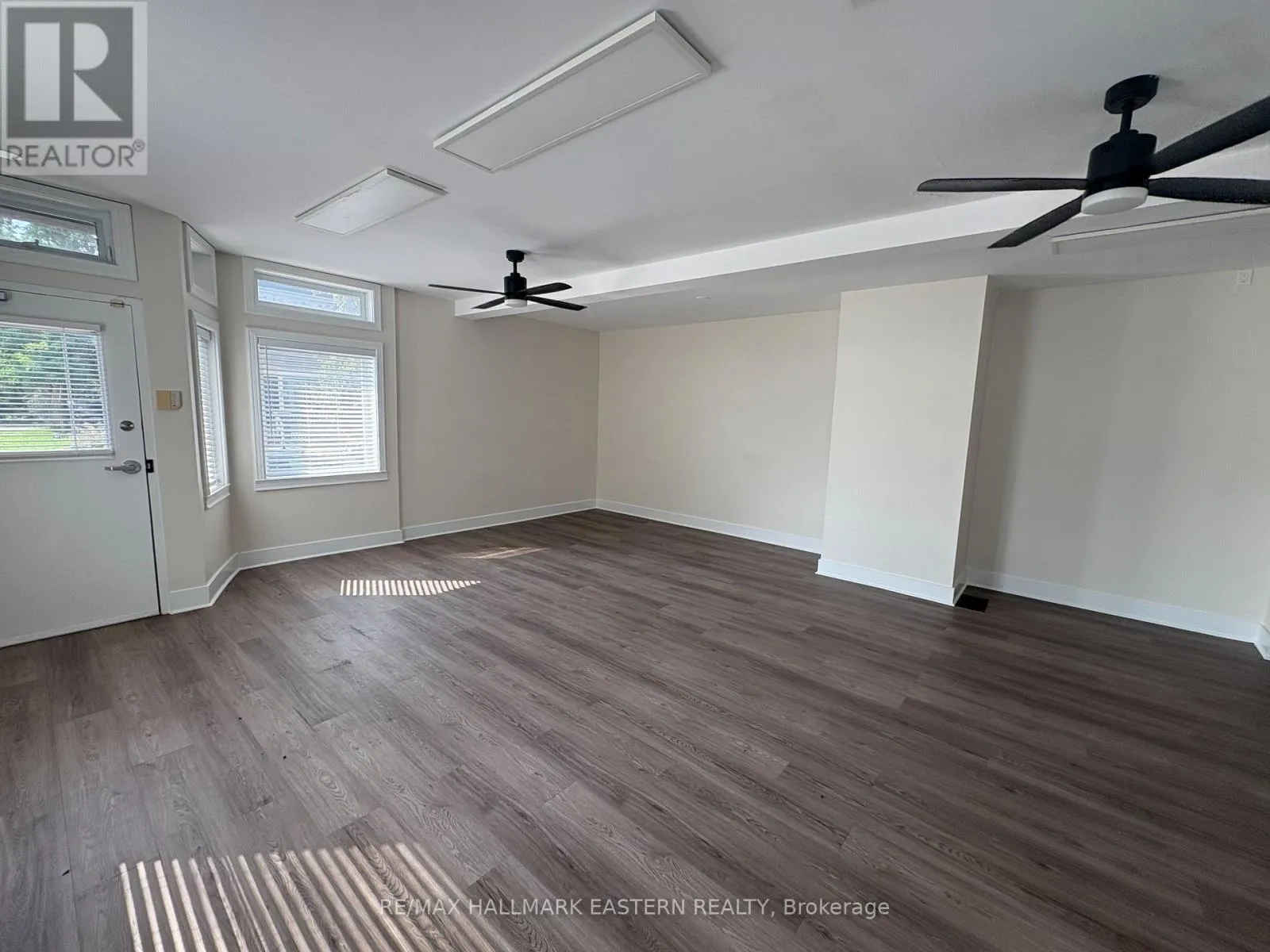 Commercial Sale For Sale