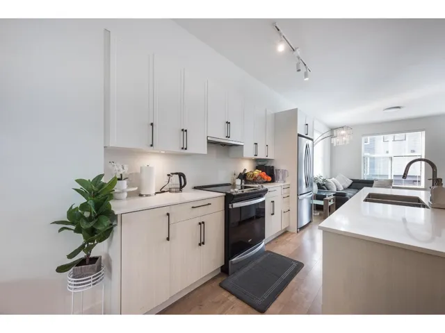 406 2267 MCKENZIE ROAD, Abbotsford, British Columbia V2S0M9