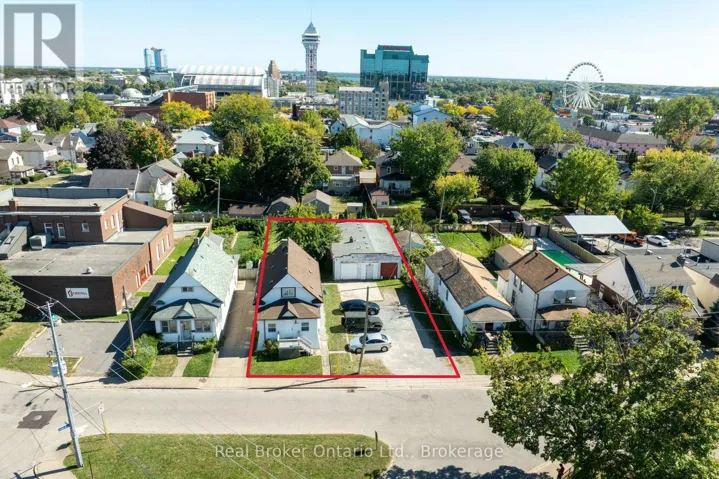 5464 LEWIS AVENUE, Niagara Falls (Clifton Hill), Ontario L2G3R7
