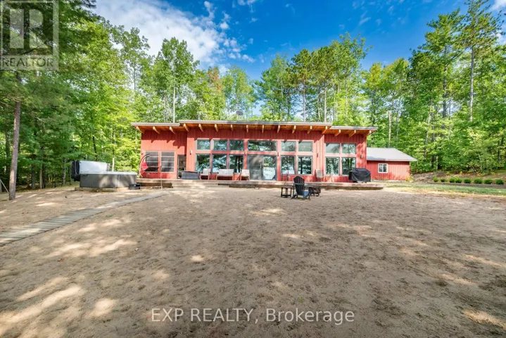 332 LACHLAN LANE, Whitewater Region, Ontario K0J2L0