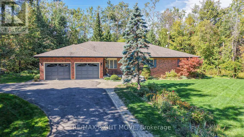 1892 CARRIAGE COURT, Severn (Marchmont), Ontario L3V6H2