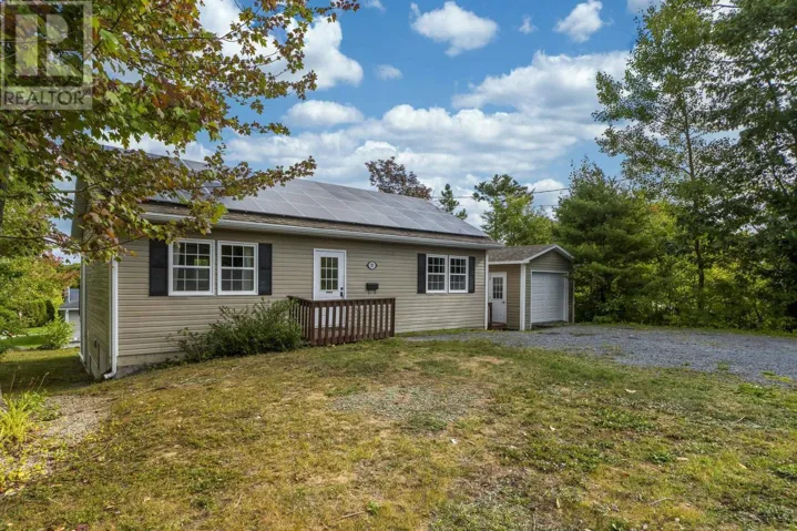 28 Forest Hill Road, Bridgewater, Nova Scotia B4V1T8