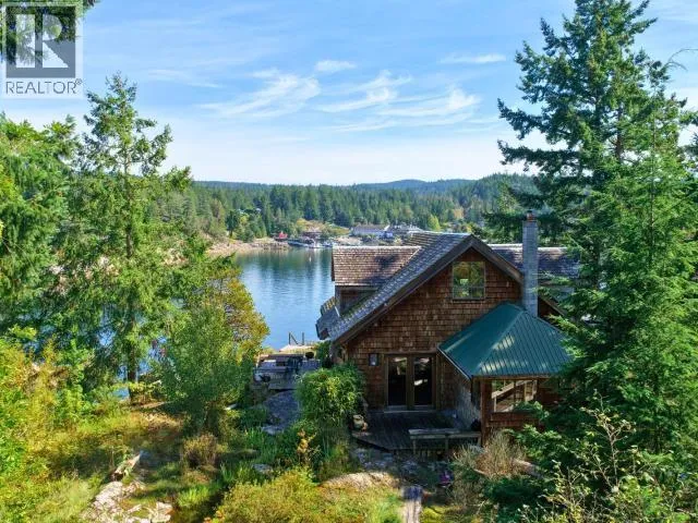 9836 SEVILLA ISLAND, Powell River, British Columbia V0N2G0