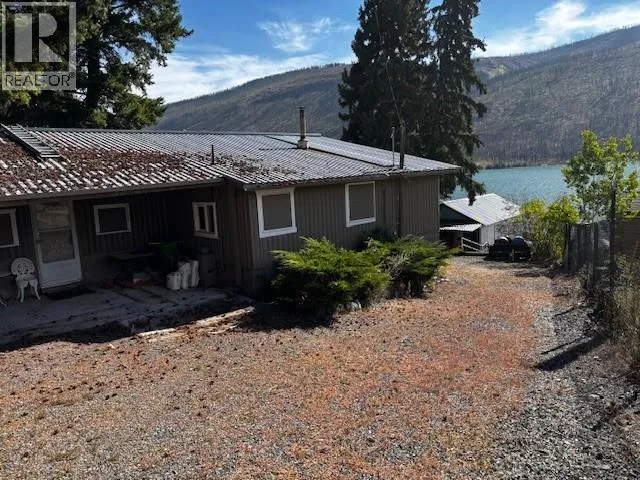 2424 Loon Lake Road, Loon Lake, British Columbia V0K1H1