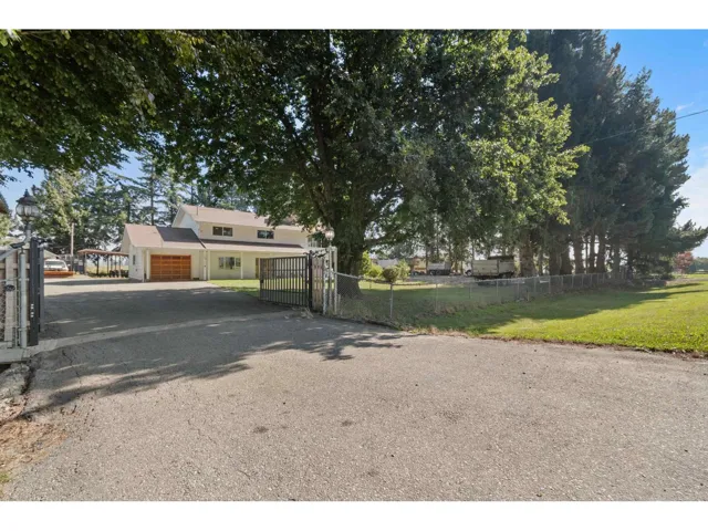 5460 INTERPROVINCIAL HIGHWAY, Abbotsford, British Columbia V3G2P6