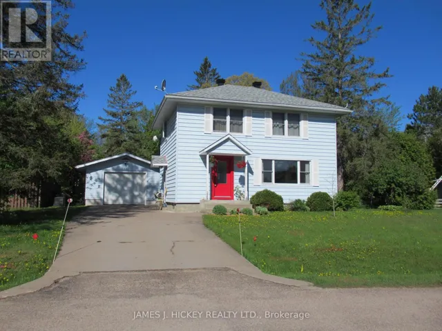 8 TWEEDSMUIR PLACE, Deep River, Ontario K0J1P0