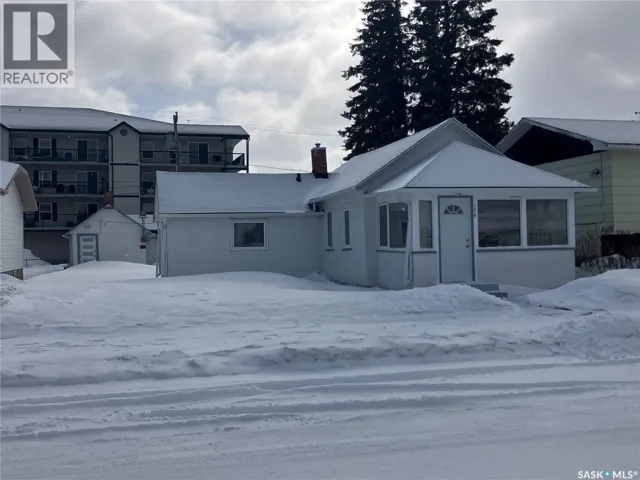 214 2nd STREET E, Nipawin, Saskatchewan S0E1E0