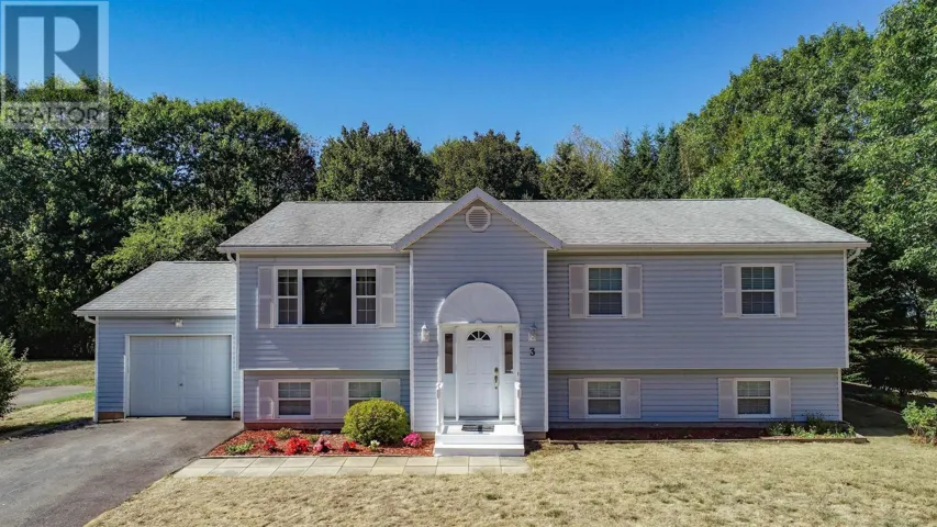 3 Acadia Dr, Kentville, Nova Scotia B4N5E1
