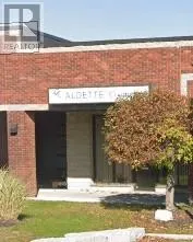 I - 4 CEDAR POINTE DRIVE, Barrie (0 North), Ontario L4N5R7