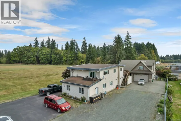 111 Petersen Rd S, Campbell River, British Columbia V9W3G7