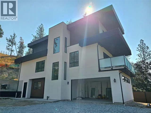 757 Barnaby Road Unit# 3 Lot# SL3, Kelowna, British Columbia V1W4N9