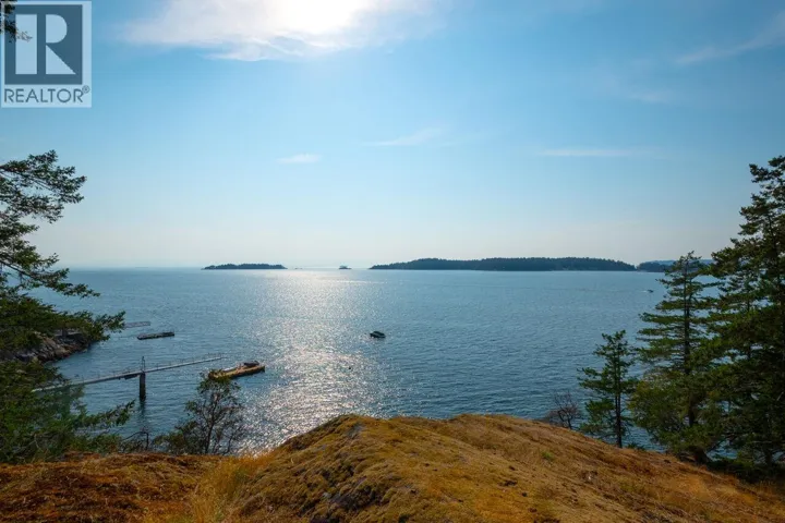 1818 EMILY LANE, Bowen Island, British Columbia V0N1G2
