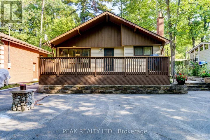 11 GLEN AVENUE S, Tiny, Ontario L0L2T0