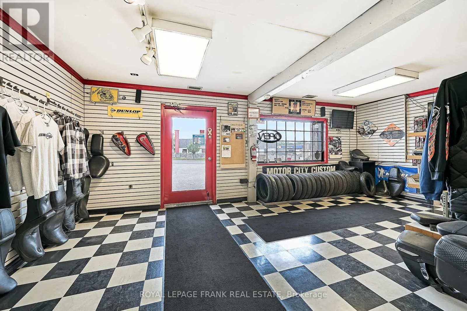 Commercial Sale For Sale