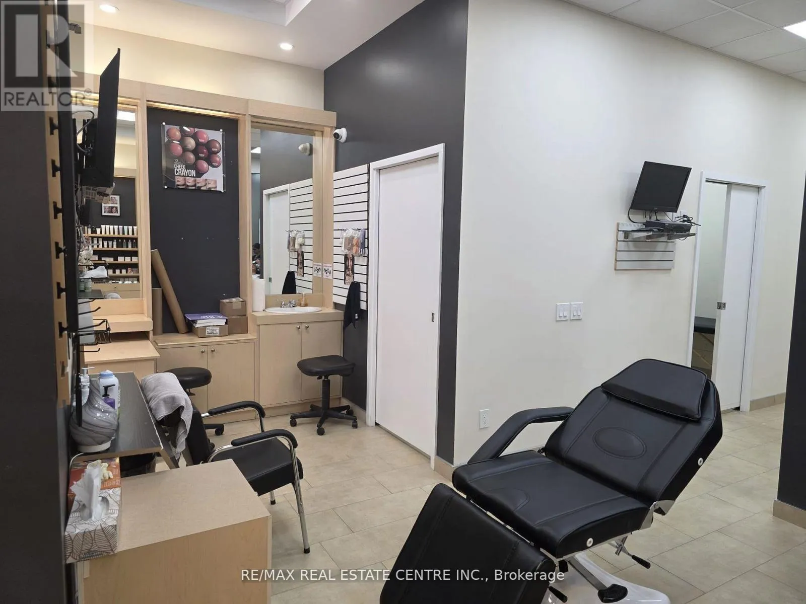 Commercial Sale For Sale