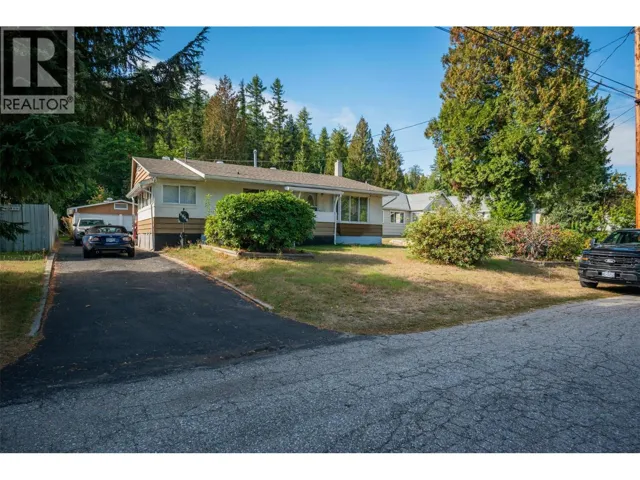 2828 9th Avenue, Castlegar, British Columbia V1N2Z1