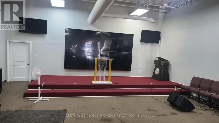 5 - 2400 FINCH AVENUE W, Toronto (Humber Summit), Ontario M9M2C8