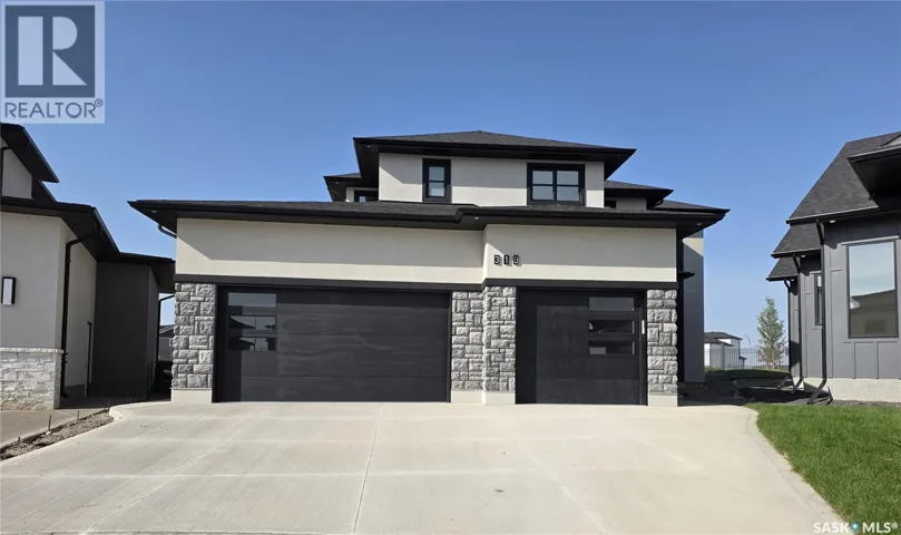 319 Woolf BAY, Saskatoon, Saskatchewan S7W1E5