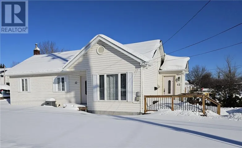 42 Second Avenue N, Sudbury, Ontario P3B3L8
