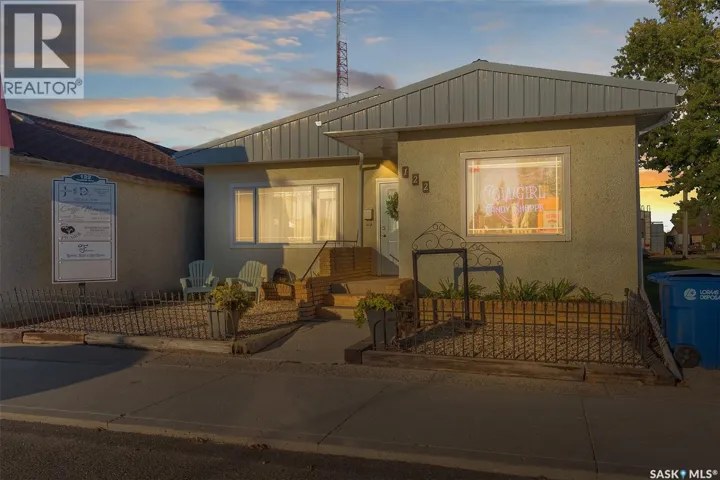 122 Central AVENUE, Montmartre, Saskatchewan S0G3M0