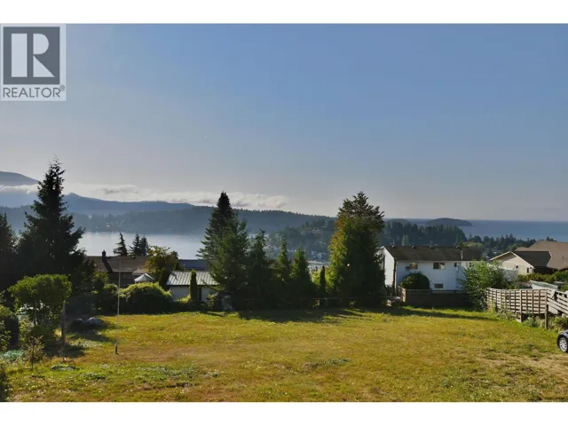 554 WILDWOOD CRESCENT, Gibsons, British Columbia V0N1V9