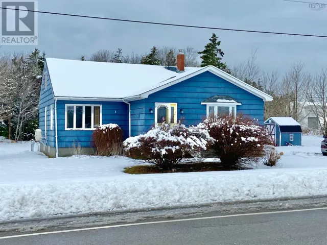 1192 Highway 335 Highway, Middle West Pubnico, Nova Scotia B0W2M0