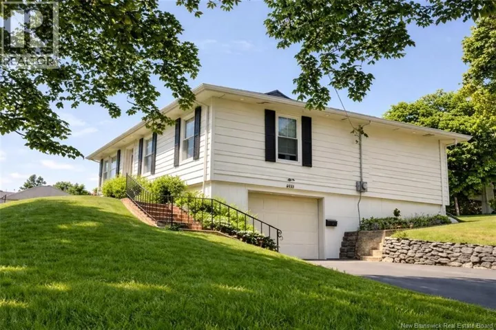 400 Clearview Row, Saint John, New Brunswick E2M3Z1