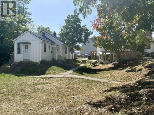 17-23 MOIRA STREET W, Belleville (Belleville Ward), Ontario K8P1S1